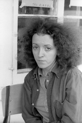 http://www.raymondeapril.com/files/gimgs/th-188_Amitiés_022-0001_Joane Michaud_web800.jpg